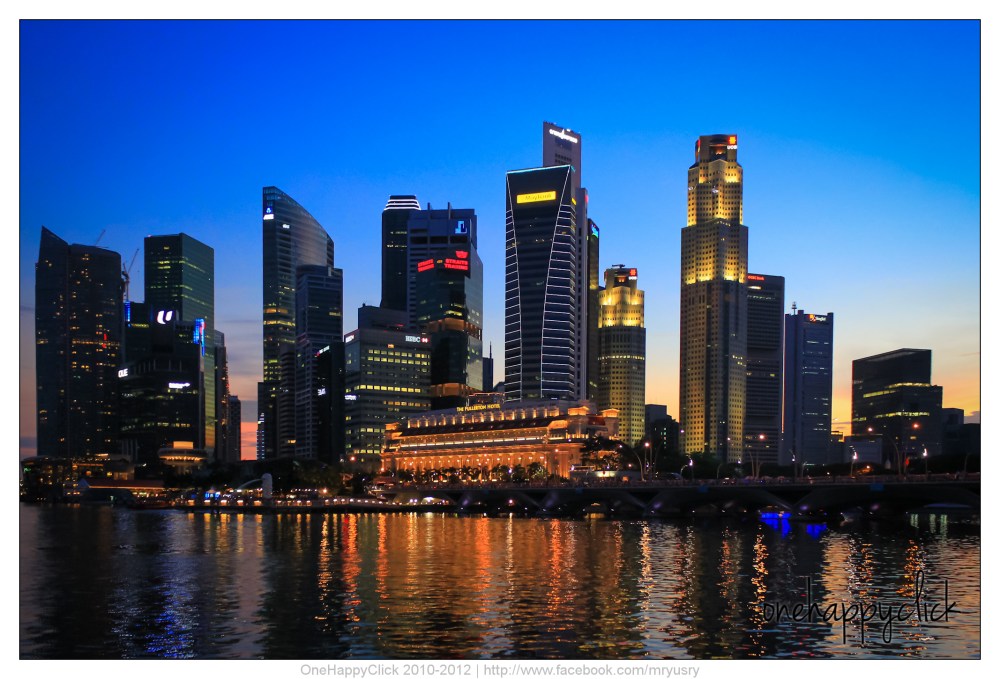 Singapore. Fullerton Hotel view from Esplanade.